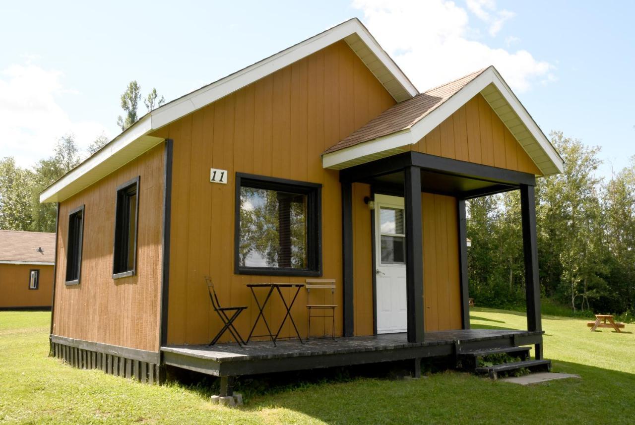 Chalets Du Lac Matapedia Val-Brillant Luaran gambar