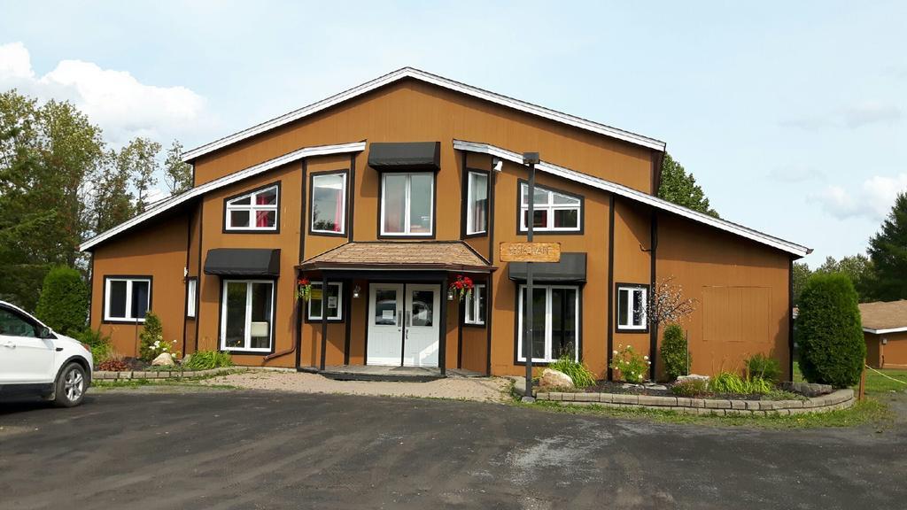 Chalets Du Lac Matapedia Val-Brillant Luaran gambar